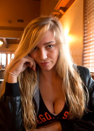 Kendra Sunderland