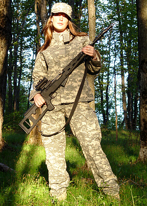 Hotmilitarygirls Model