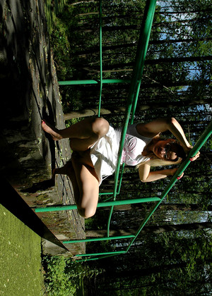 Pissingoutdoor Model