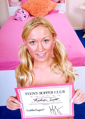 Teenybopperclub Model